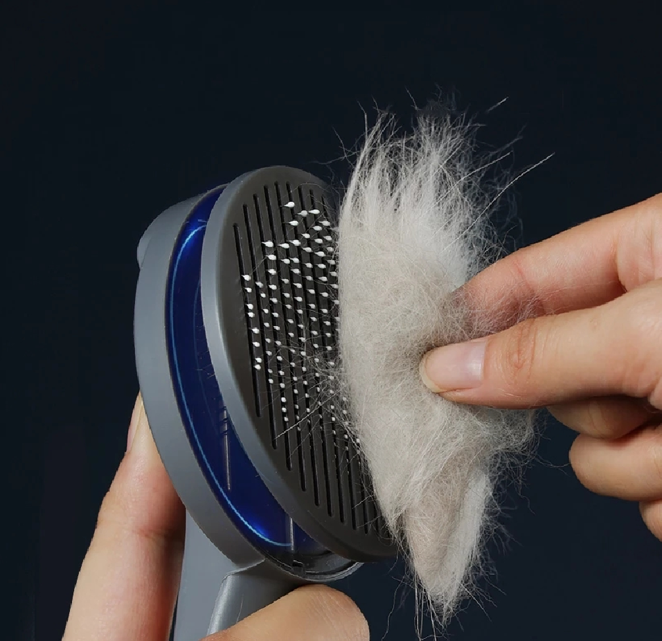 Easy To Clean Pet Comb & Brush